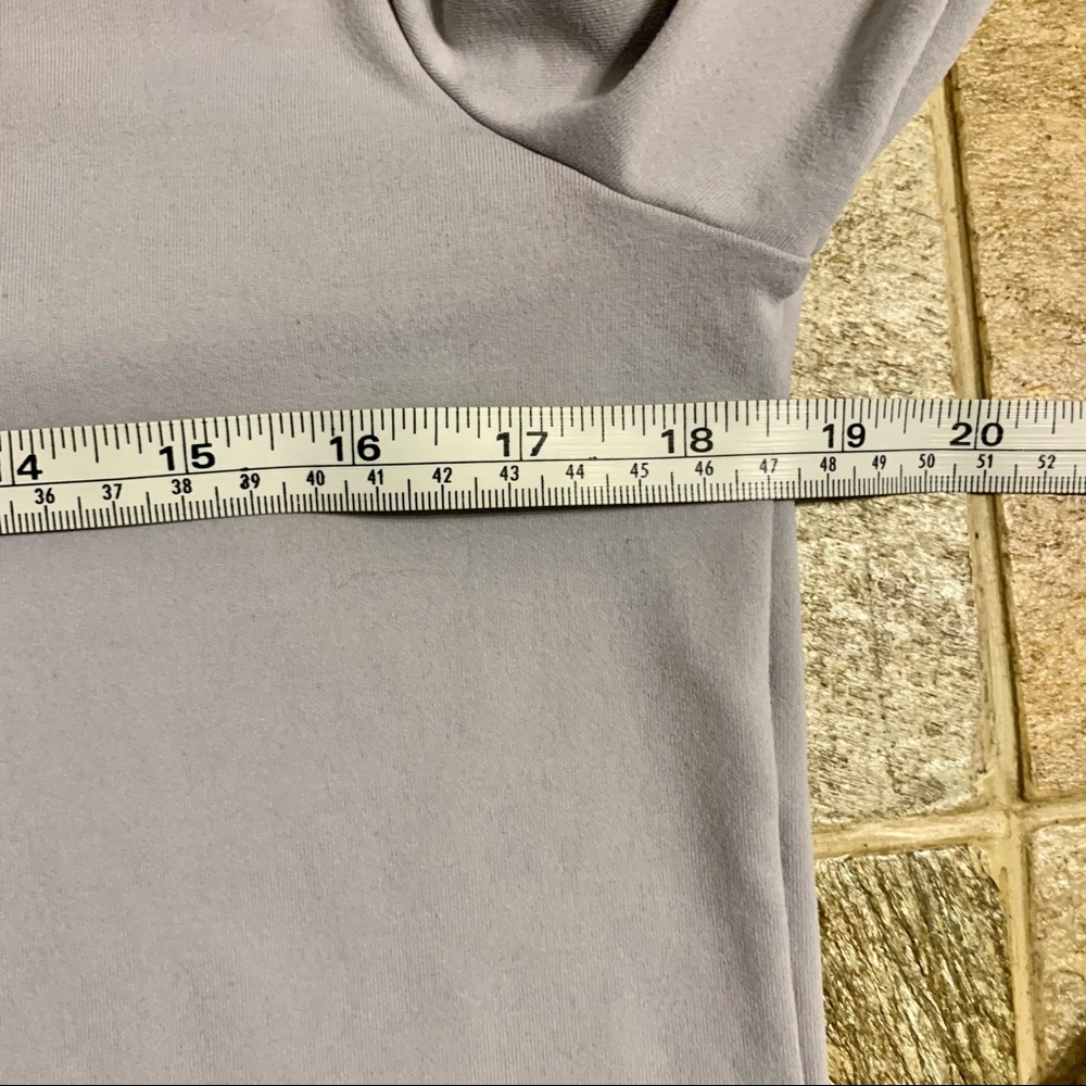 Fabletics Long Adjustable Sleeve Workout Top Sz M - image 7